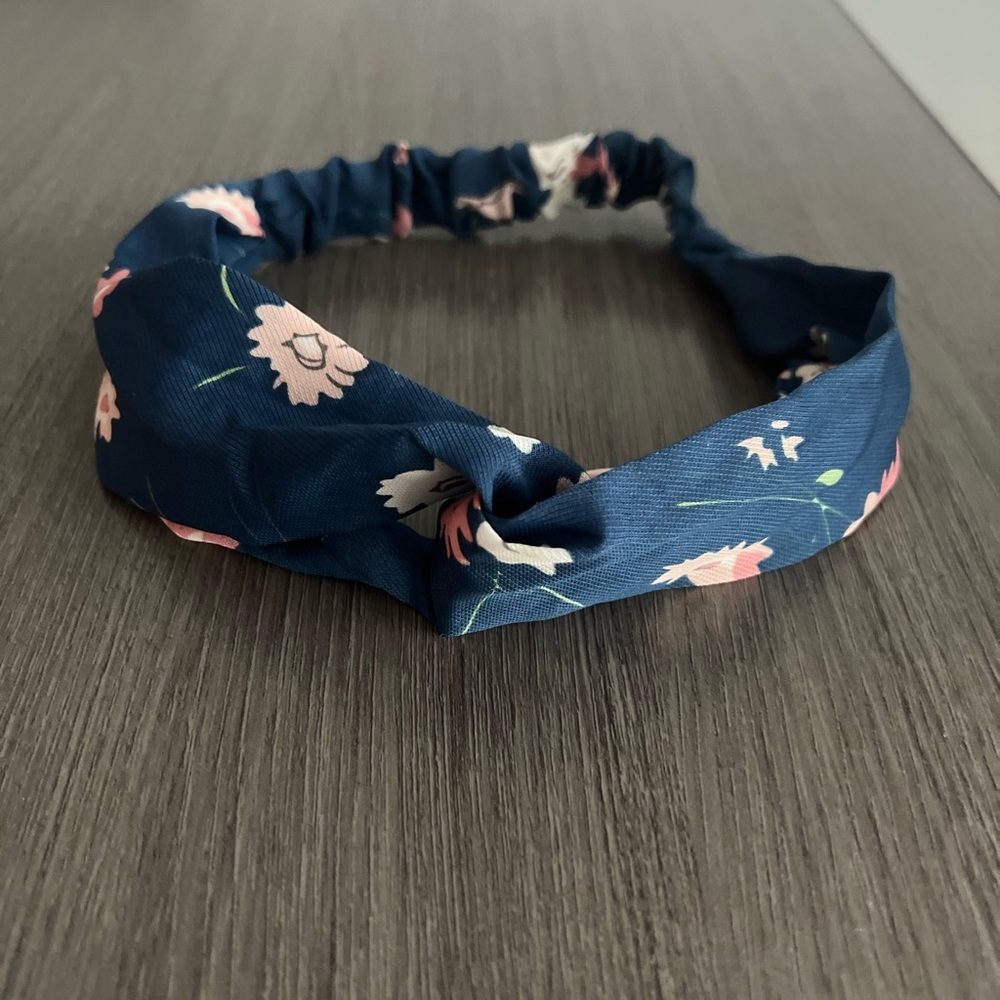 Headbands - Picture 3 of 5